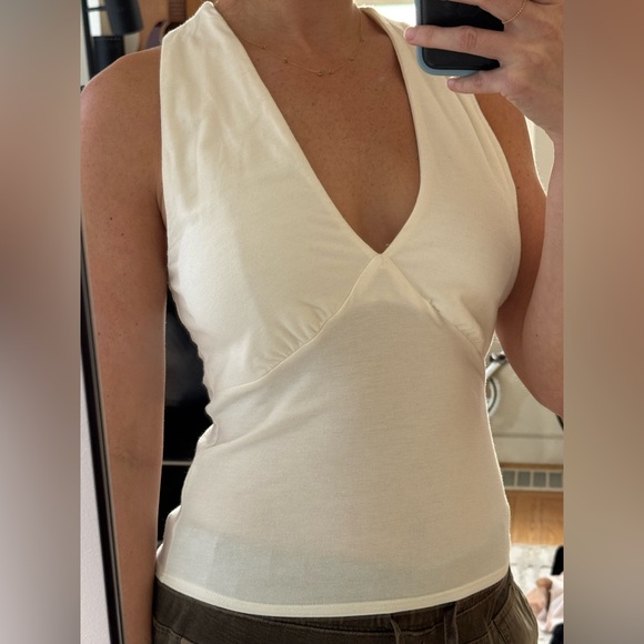 Reformation classic white top, goes with everything - Picture 2 of 4